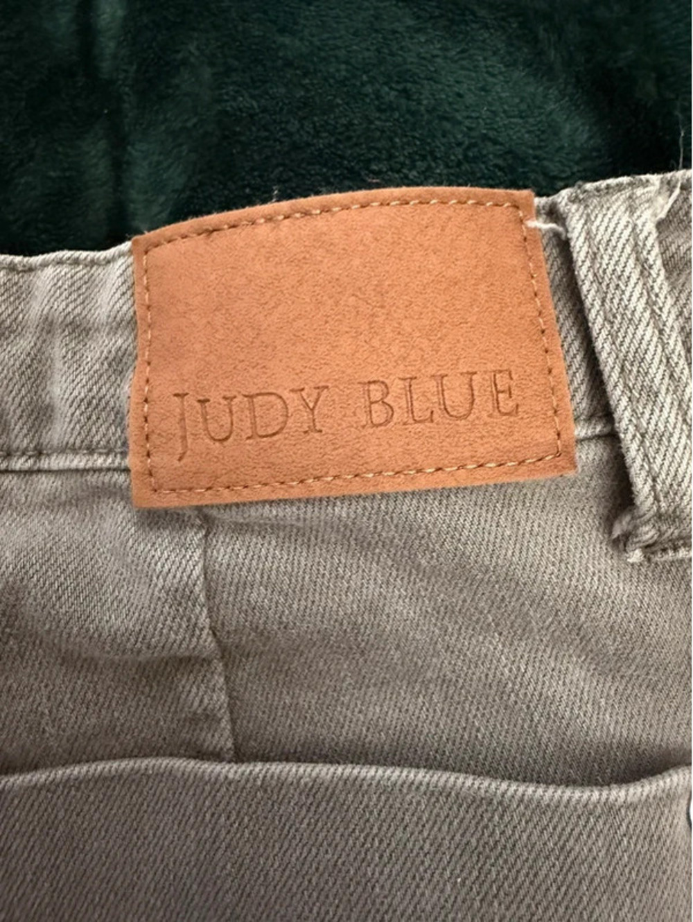 Judy Blue 11/30 Khaki Distressed-cropped ankle jeans